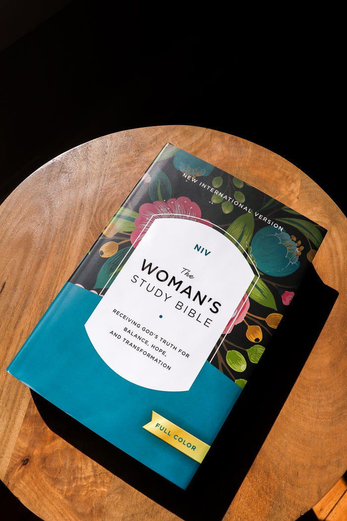 12 Daring Women of the Bible Study Guide + Devotional + Bible Premium Bundle