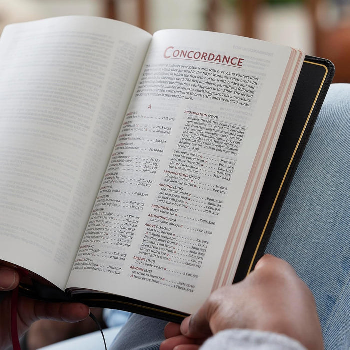 NKJV, Single-Column Reference Bible, Verse-by-verse, Comfort Print