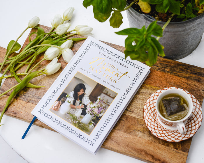 This Moment Matters: 100 Ways to Cultivate a Grace-Laced Life